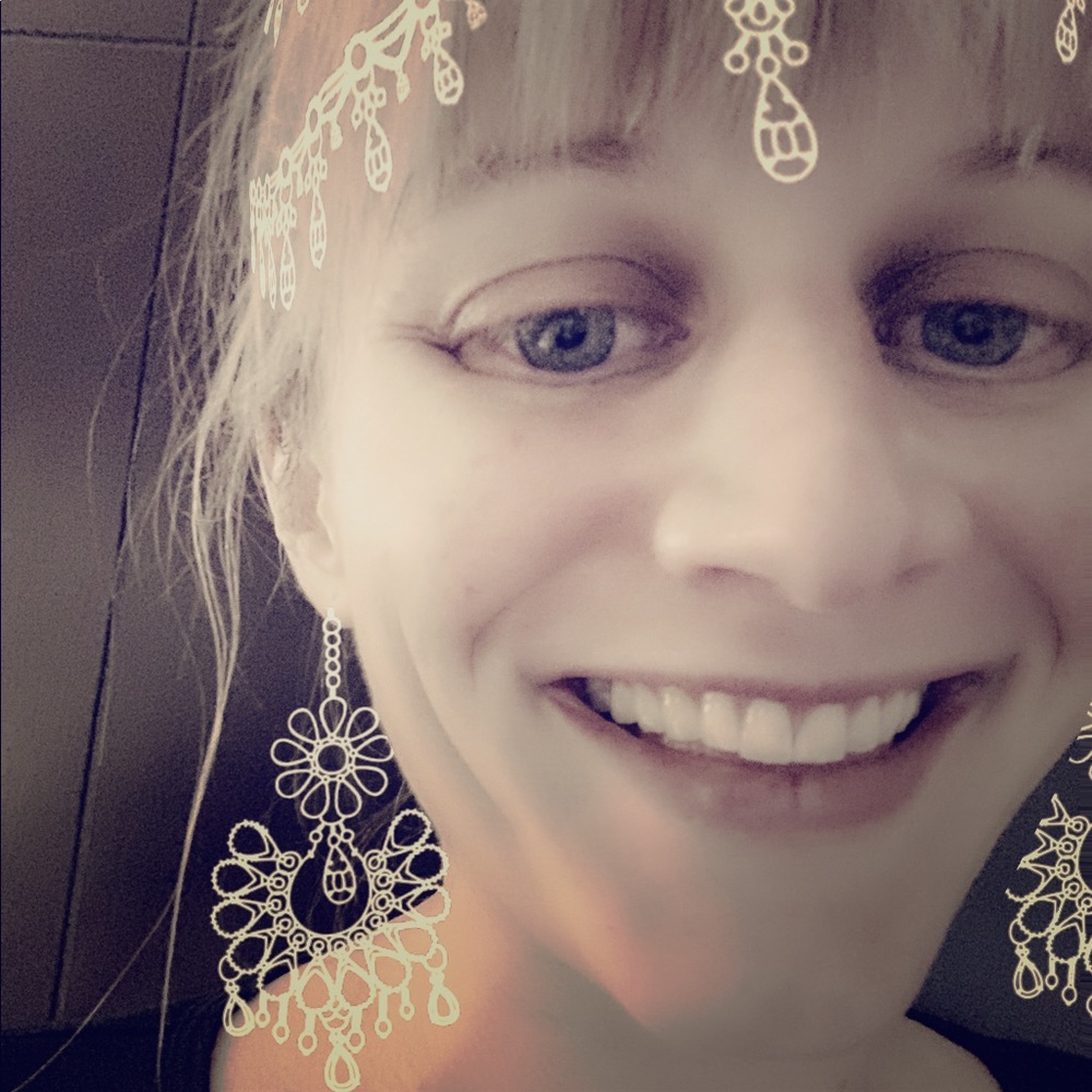 Meet your Posher, Anna